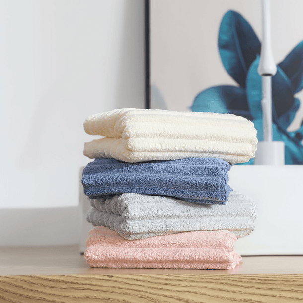 ✨ Soft-Absorb Fluffy Glow Towel/Bath Towel – Soft, Cozy & Ultra-Absorbent ✨